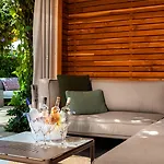 Kimpton Surfcomber Hotel