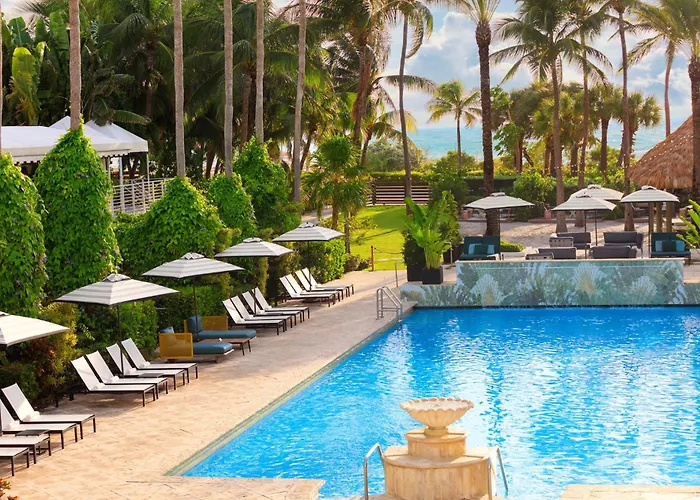 Kimpton Surfcomber Hotel