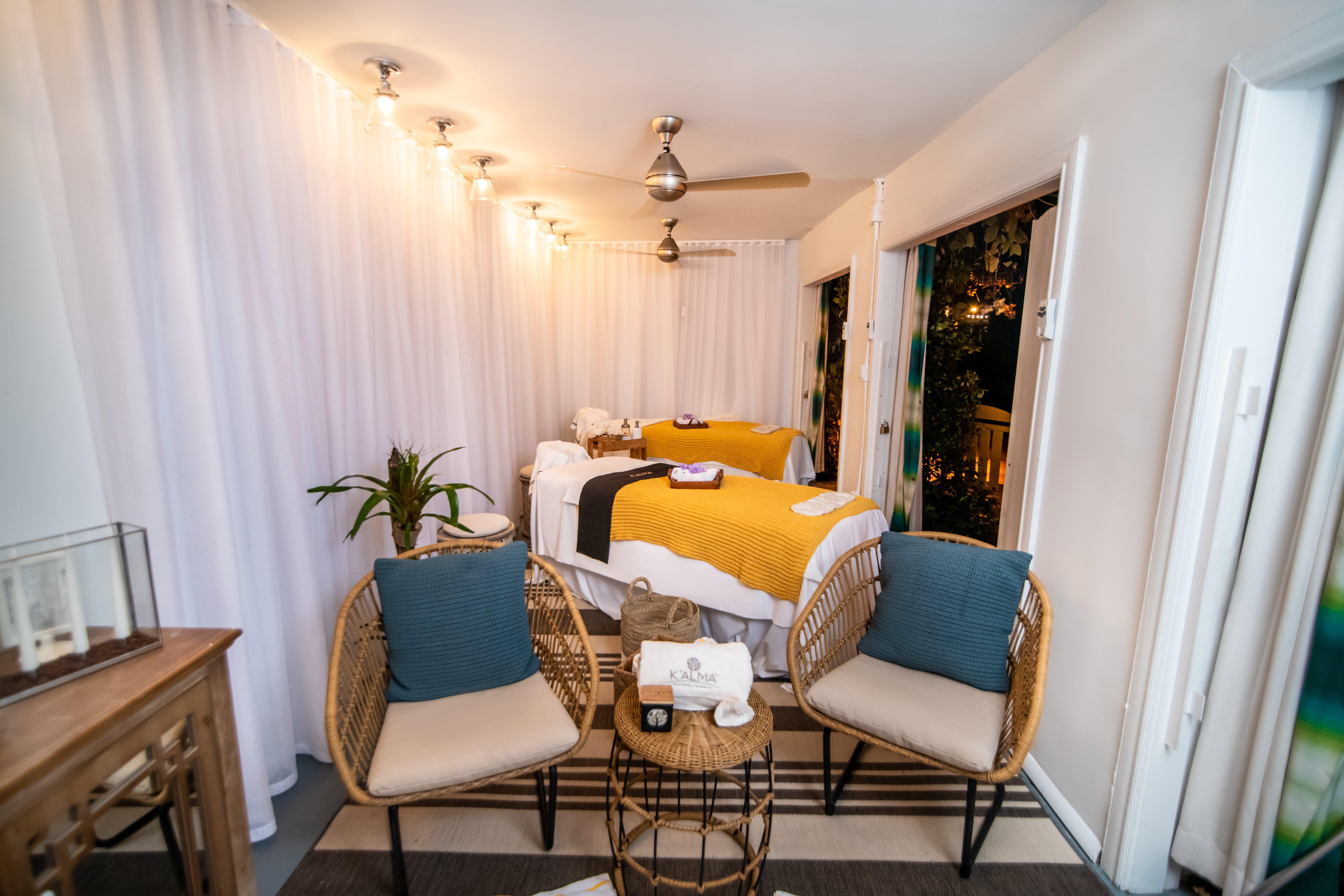 Kimpton Surfcomber Resort Miami Beach