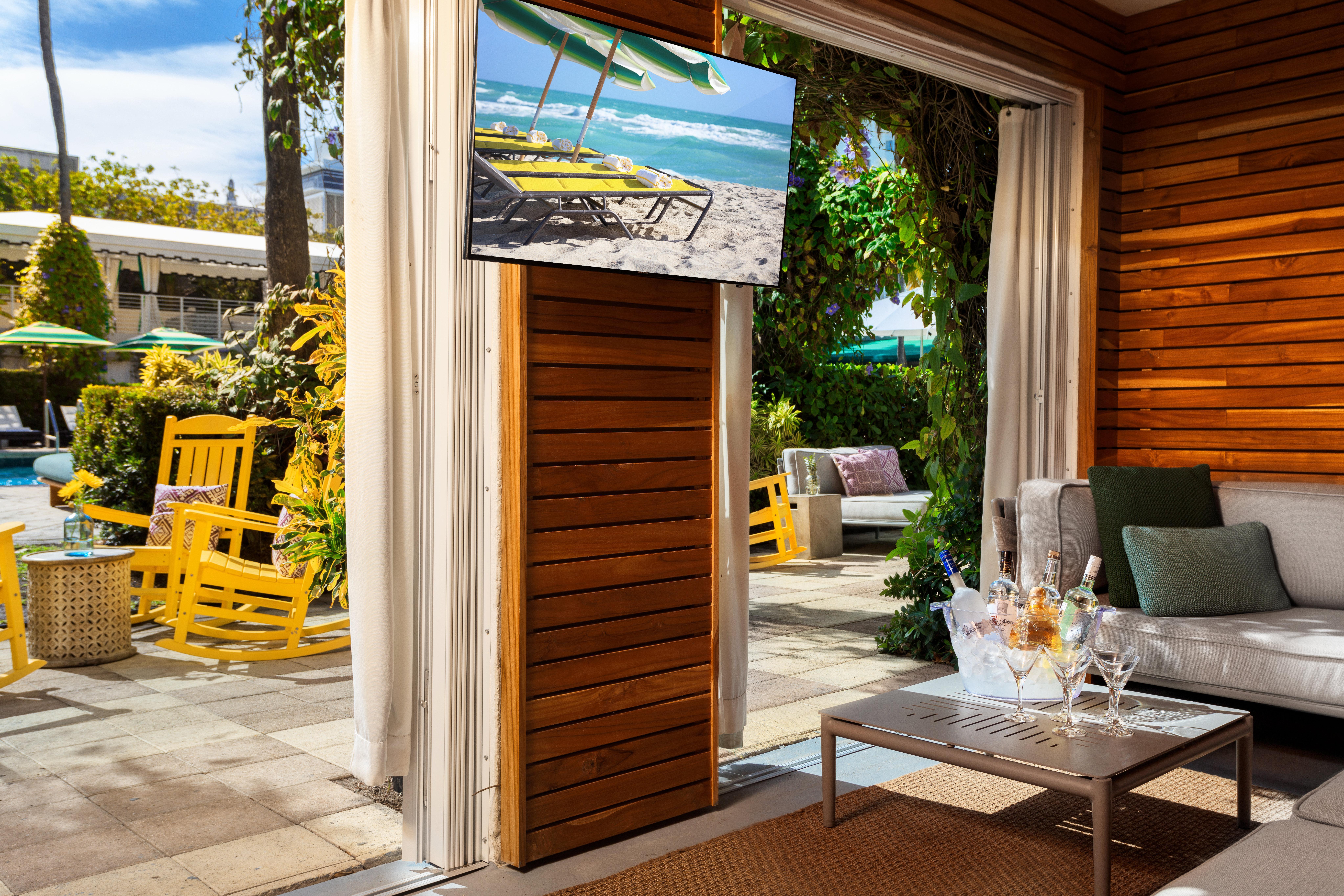 Kimpton Surfcomber Resort 4*
